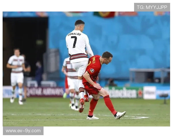 深度回放曼联对决巅峰之战全程亮点细节全面呈现精彩解析全貌集锦